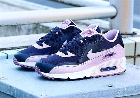 nike air 90 women's.